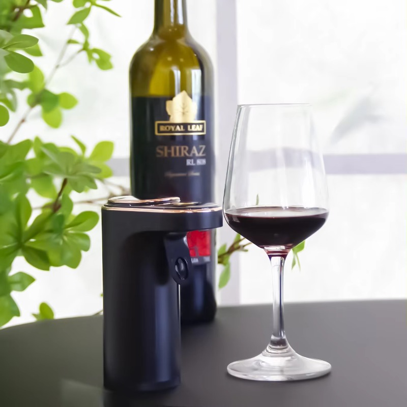 Elektryczny dozownik do wina B – Wine Aerator Pour recenzja i cena