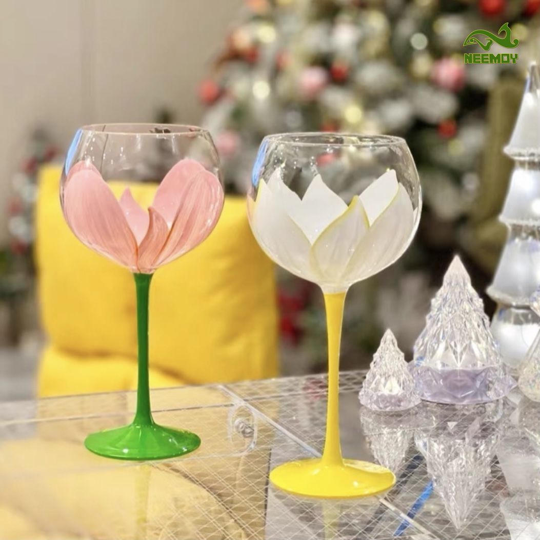 Kieliszek do wina na wysokiej  – Wine Beer Foot recenzja i cena
